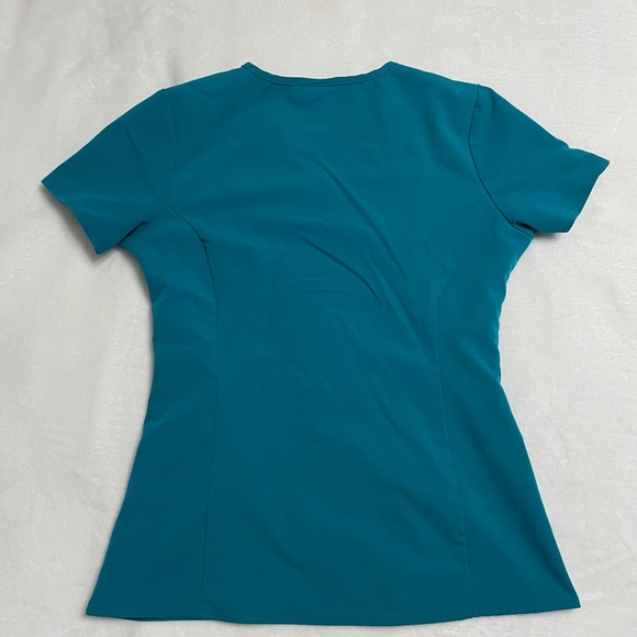 Dickies scrub top: Short Sleeve Women's shirt - Picture 3 of 3